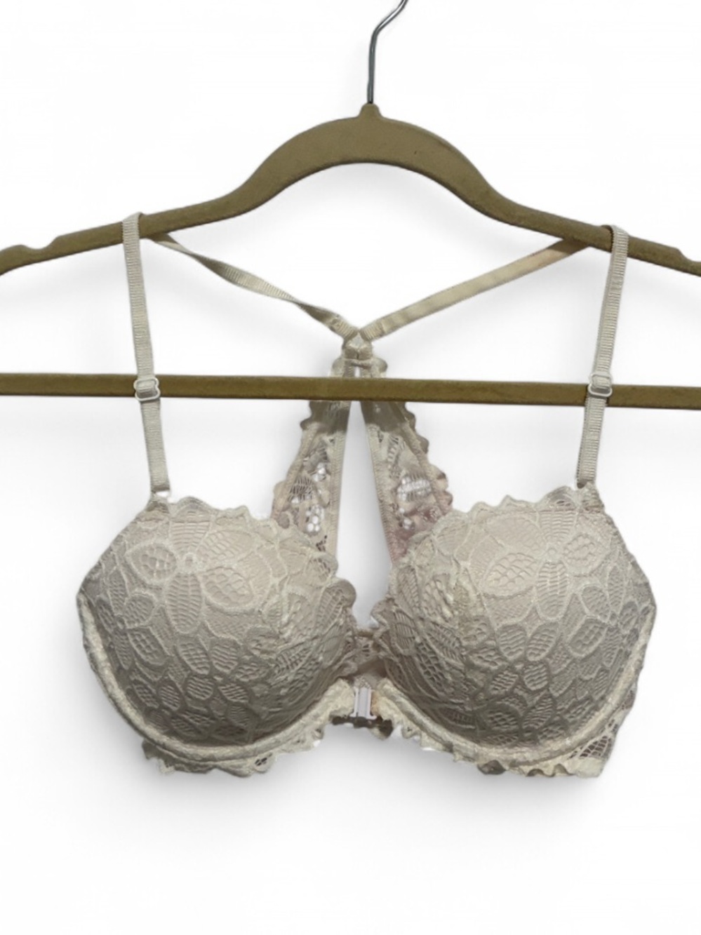 Lace Push-Up Bra in Cream - Women's Intimates